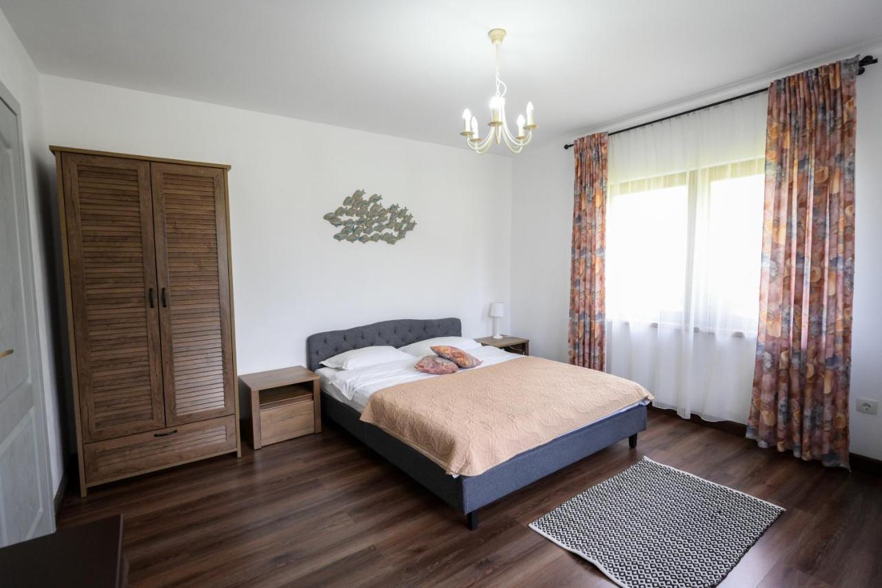 Chalet Bora Вишеу-де-Жос Экстерьер фото